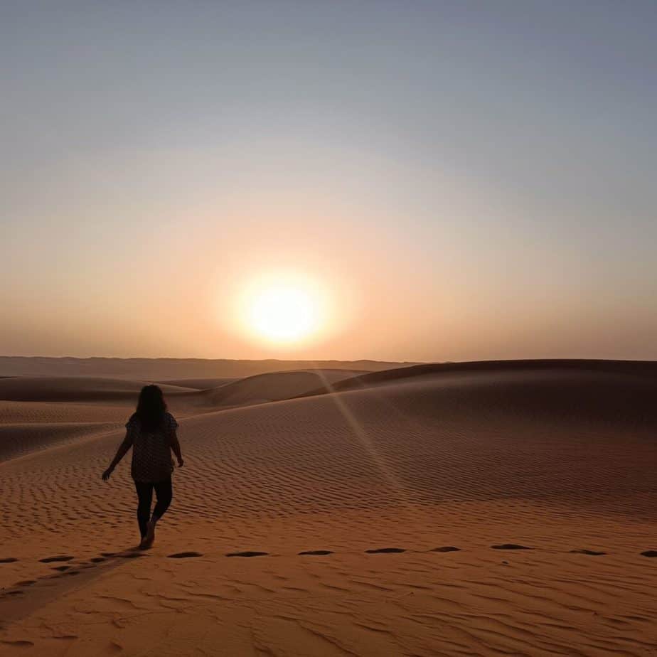 5 day Oman driving itinerary wahiba sands sunrise