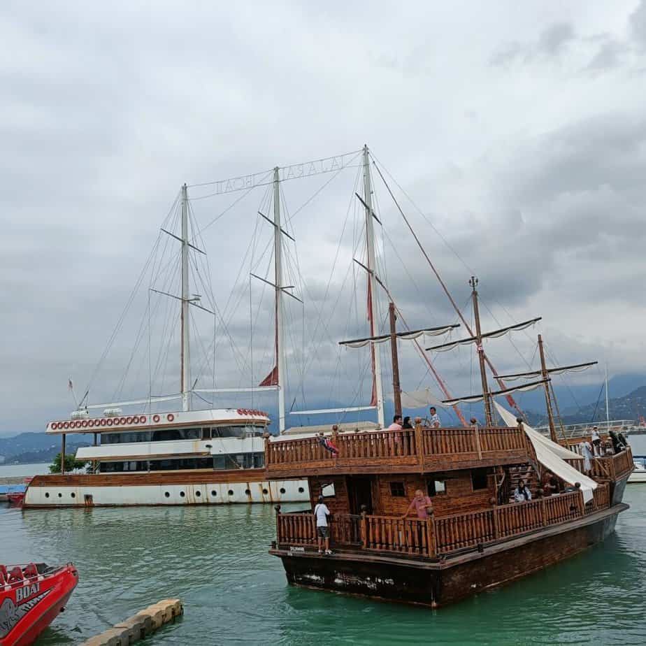 48 hours Batumi itinerary promenade